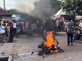 Rival Youth Clash in Wa Leaves Several Injured, Two Motorbikes Torched